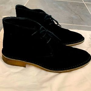 Women’s Clark’s 8 Desert black suede boot